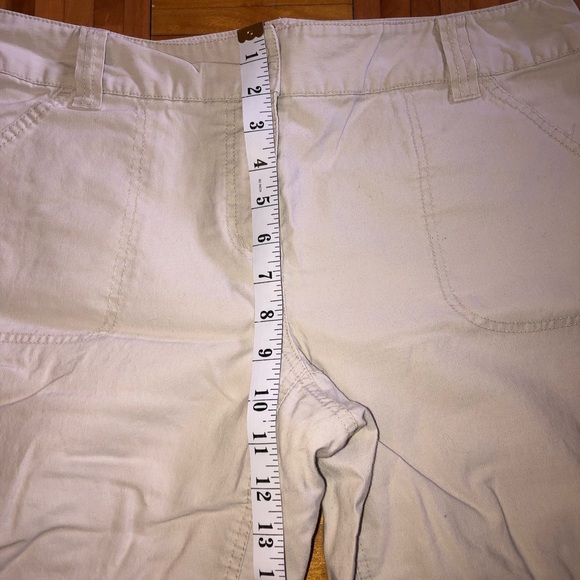 Reitmans Cream Women's 100% cotton Bermudas - Picture 3 of 6